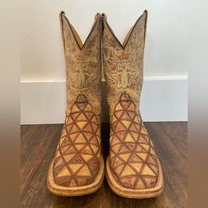 SOLD! TIN HAUL  “Give a girl the right shoe” cowgirl boots square toe sz 8.5